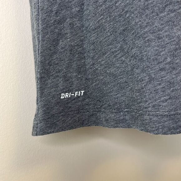 💚Nike Women’s Ohio State Short Sleeve Dri-Fit Gray Red Tee, Size Medium - Picture 3 of 6